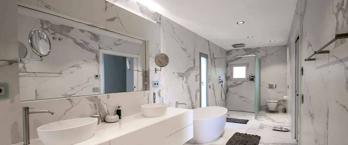 amazing wall light in modern bath