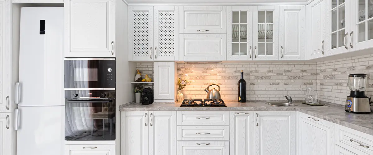 White kitchen cabinets